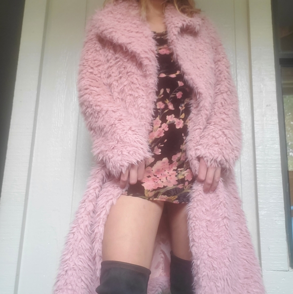 HPx3🎉Pink Fuzzy Faux Fur Long Coat - Picture 2 of 8
